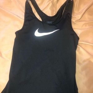 XS NIKE TANK TOP